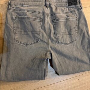 American Eagle Hi-Rise Jegging Gray Distressed Stretch Jeans sz 6 XShort!